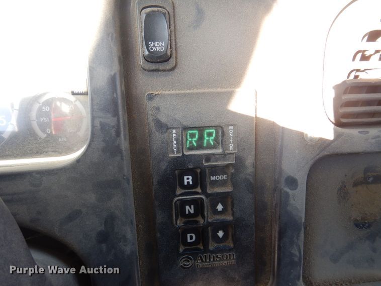 image for item DP0405 2007 Freightliner Business Class M2  dump truck