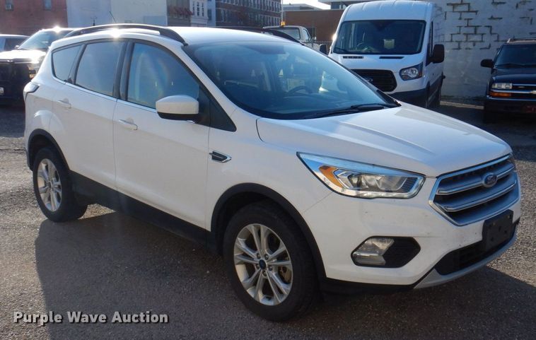 image for item DP0411 2017 Ford Escape SE  SUV