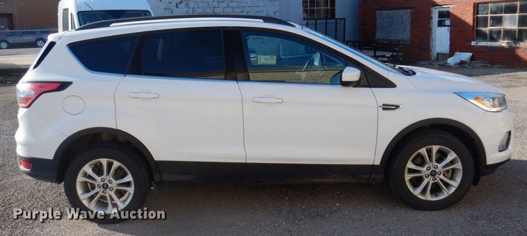 image for item DP0411 2017 Ford Escape SE  SUV