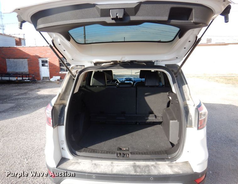 image for item DP0411 2017 Ford Escape SE  SUV