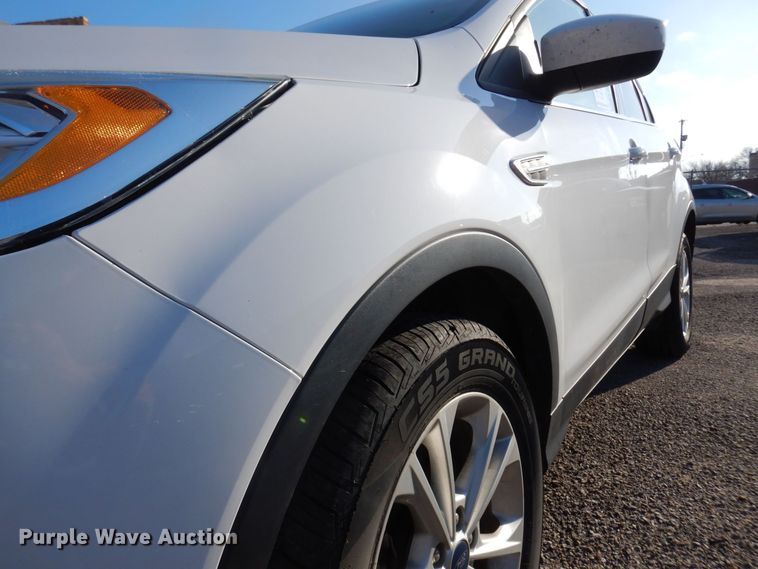 image for item DP0411 2017 Ford Escape SE  SUV