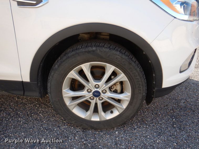 image for item DP0411 2017 Ford Escape SE  SUV