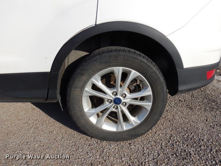 image for item DP0411 2017 Ford Escape SE  SUV