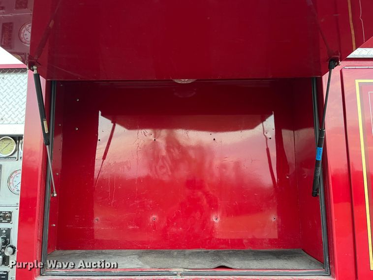 image for item DR7296 1986 Pierce Arrow  pumper fire truck