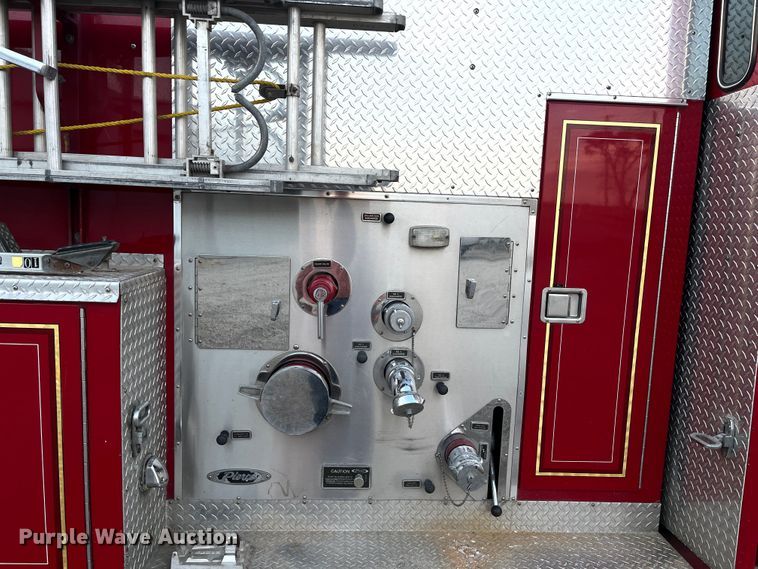 image for item DR7296 1986 Pierce Arrow  pumper fire truck