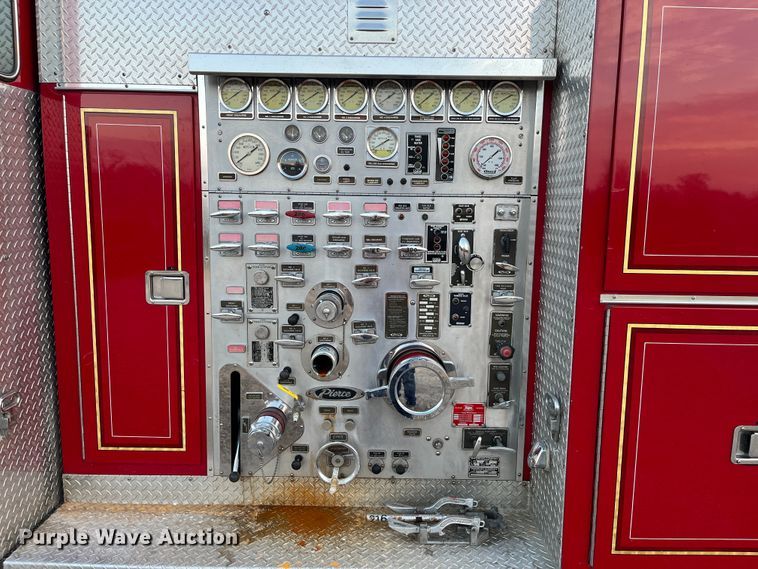 image for item DR7296 1986 Pierce Arrow  pumper fire truck