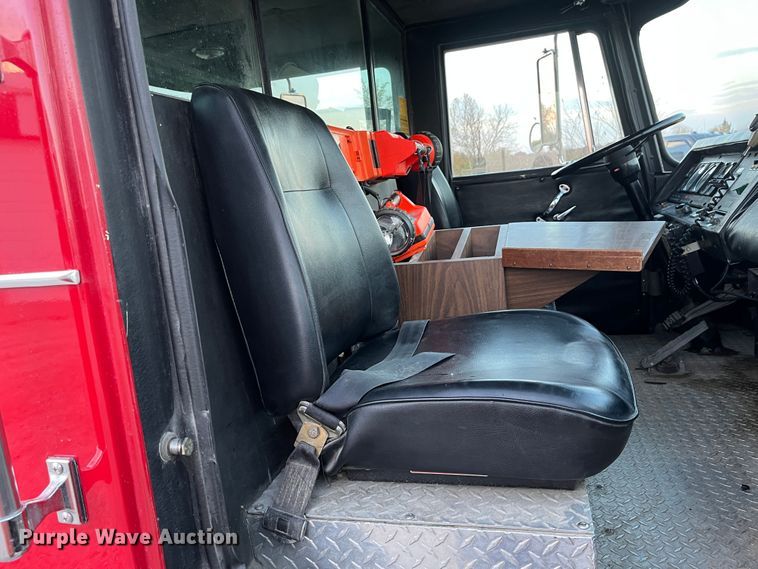 image for item DR7296 1986 Pierce Arrow  pumper fire truck