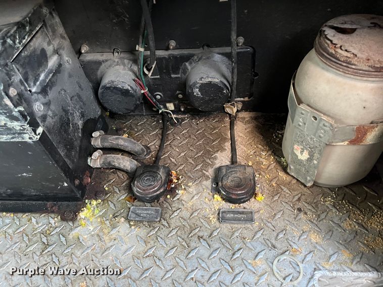 image for item DR7296 1986 Pierce Arrow  pumper fire truck