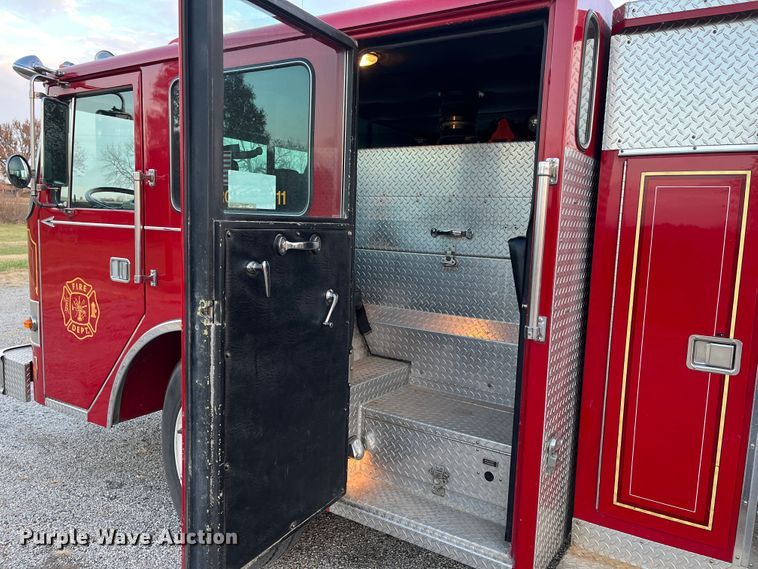 image for item DR7296 1986 Pierce Arrow  pumper fire truck