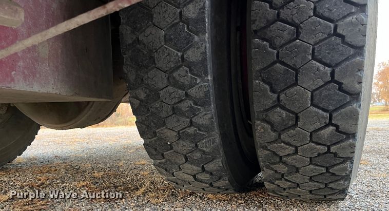 image for item DR7296 1986 Pierce Arrow  pumper fire truck