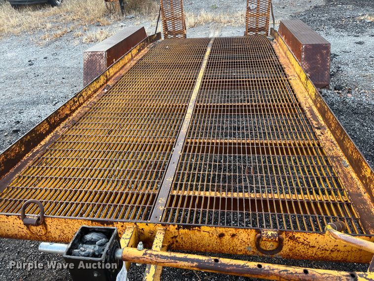 image for item DR7304 1995 UMFG  equipment trailer