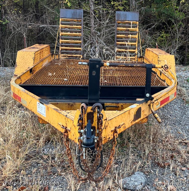 image for item DR7305 1989 Intl  equipment trailer