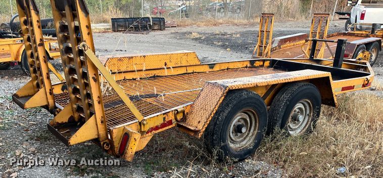 image for item DR7305 1989 Intl  equipment trailer