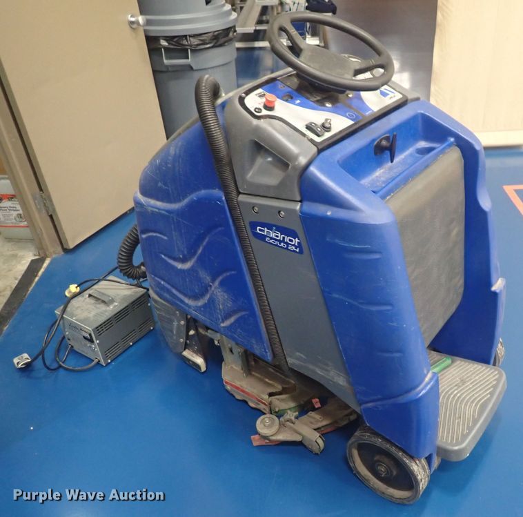 image for item GD9383 Windsor Chariot CSX24  floor scrubber