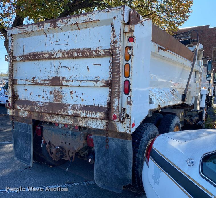 image for item IG9811 2008 International 7400 dump truck