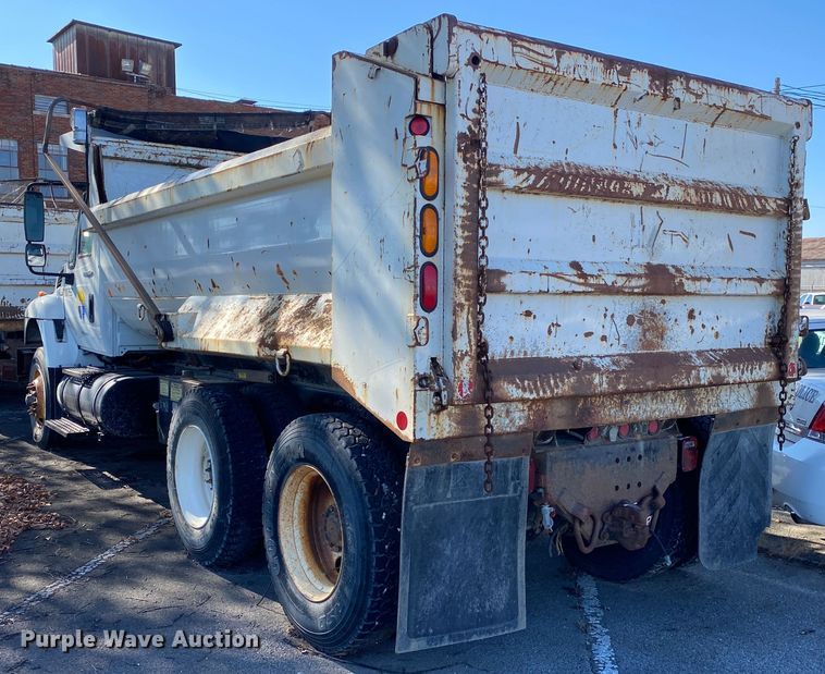 image for item IG9811 2008 International 7400 dump truck