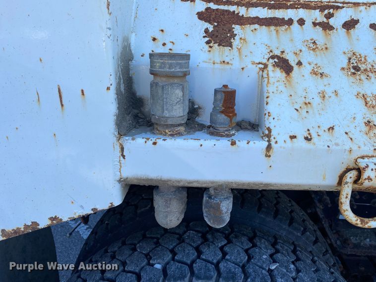 image for item IG9811 2008 International 7400 dump truck