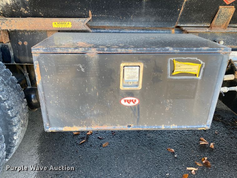 image for item IG9811 2008 International 7400 dump truck