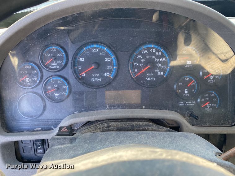 image for item IG9811 2008 International 7400 dump truck