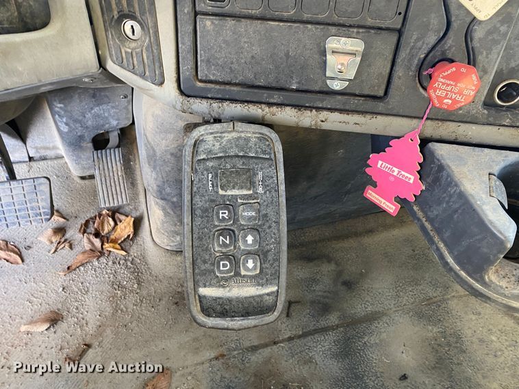 image for item IG9811 2008 International 7400 dump truck