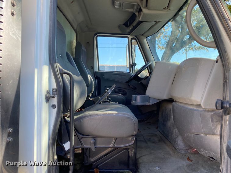 image for item IG9811 2008 International 7400 dump truck