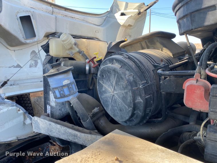 image for item IG9811 2008 International 7400 dump truck