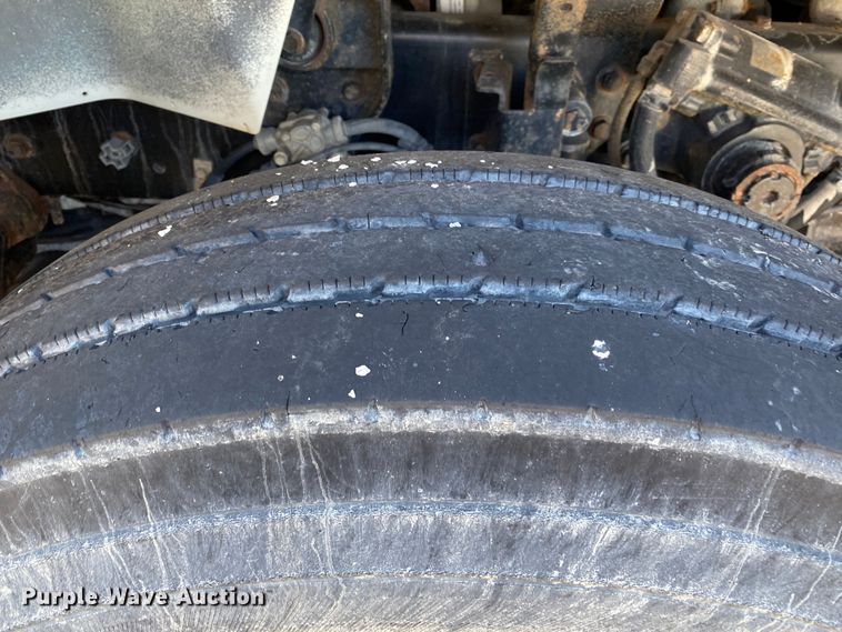 image for item IG9811 2008 International 7400 dump truck