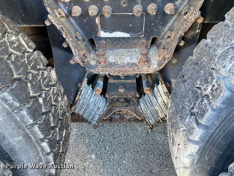 image for item IG9811 2008 International 7400 dump truck