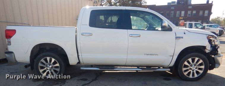 image for item IG9812 2013 Toyota Tundra Crew Cab pickup truck