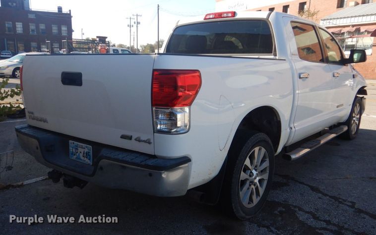 image for item IG9812 2013 Toyota Tundra Crew Cab pickup truck