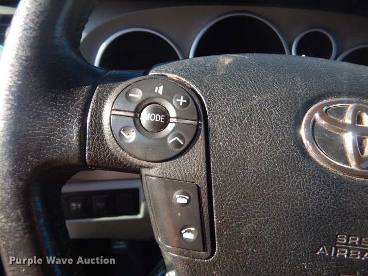 image for item IG9812 2013 Toyota Tundra Crew Cab pickup truck