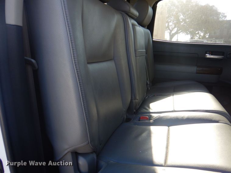 image for item IG9812 2013 Toyota Tundra Crew Cab pickup truck