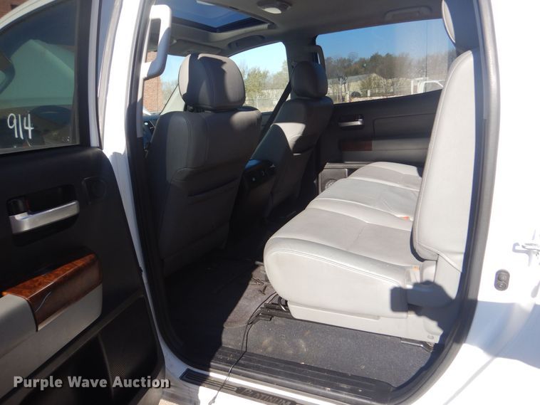 image for item IG9812 2013 Toyota Tundra Crew Cab pickup truck