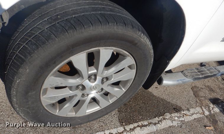 image for item IG9812 2013 Toyota Tundra Crew Cab pickup truck