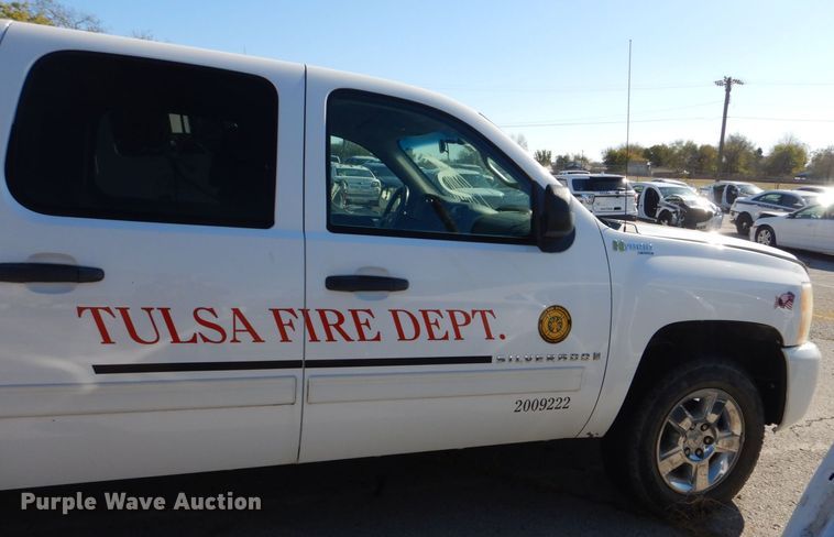 image for item IG9817 2009 Chevrolet Silverado Crew Cab pickup truck