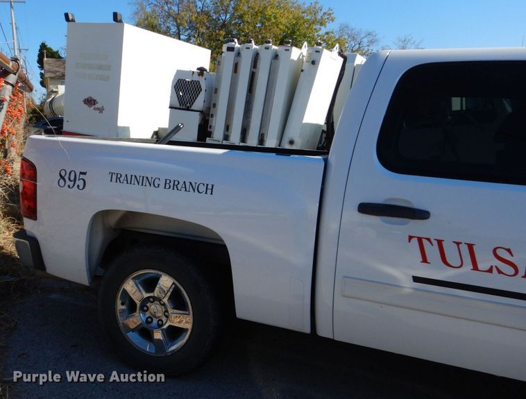 image for item IG9817 2009 Chevrolet Silverado Crew Cab pickup truck