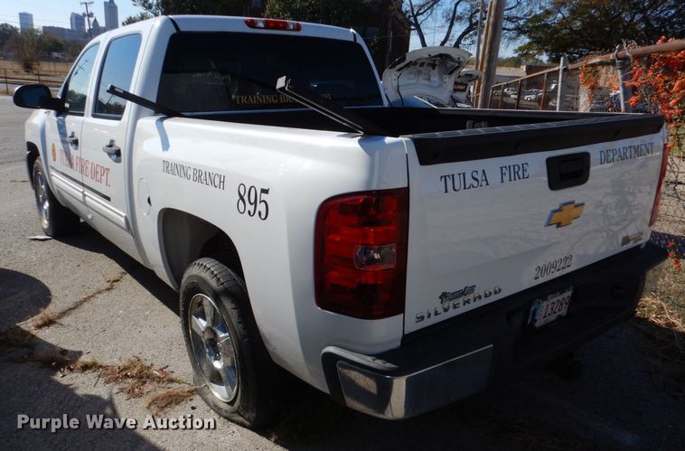 image for item IG9817 2009 Chevrolet Silverado Crew Cab pickup truck