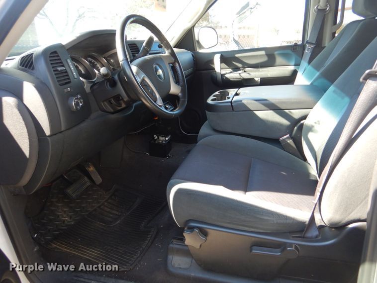 image for item IG9817 2009 Chevrolet Silverado Crew Cab pickup truck