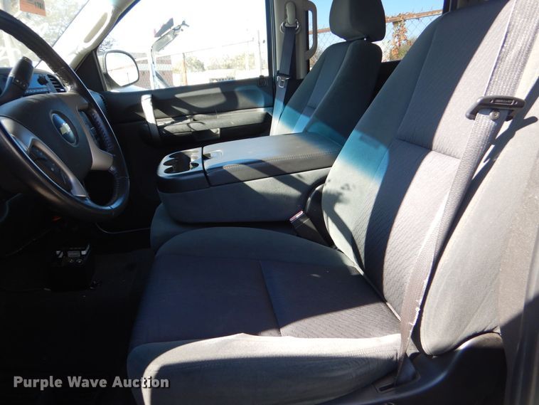 image for item IG9817 2009 Chevrolet Silverado Crew Cab pickup truck