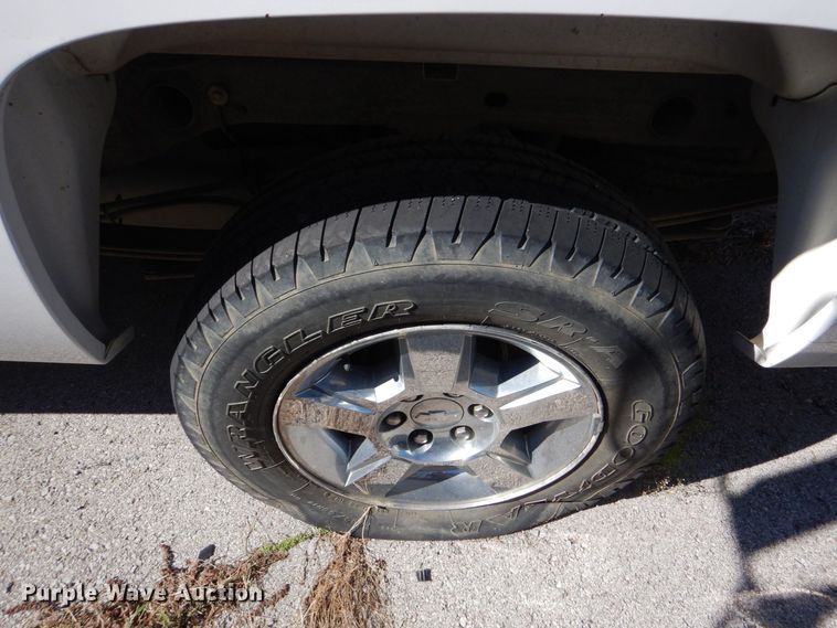 image for item IG9817 2009 Chevrolet Silverado Crew Cab pickup truck