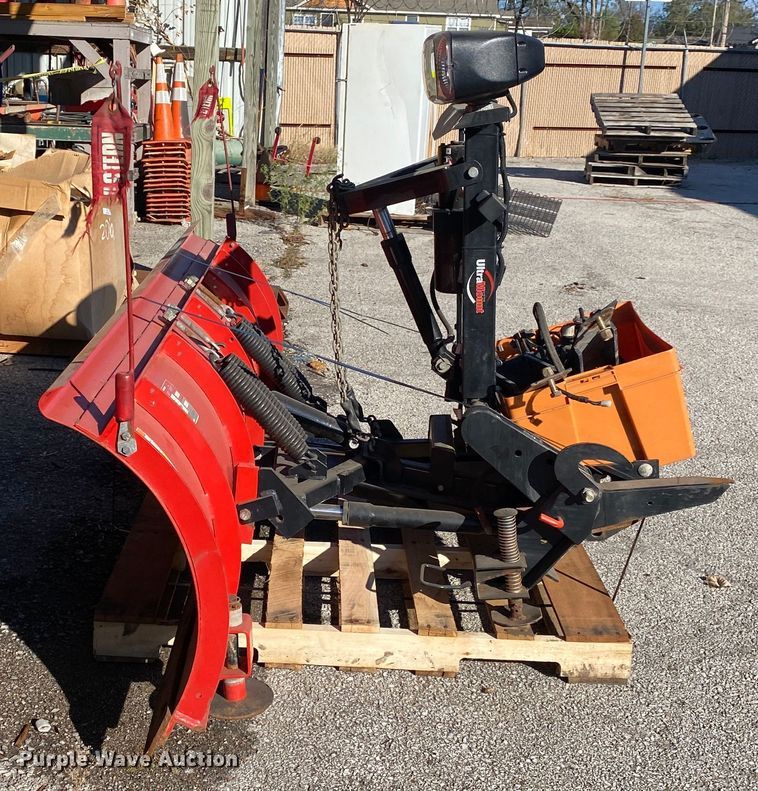 image for item IG9866 Western Pro-Plow  7.5'W snow plow