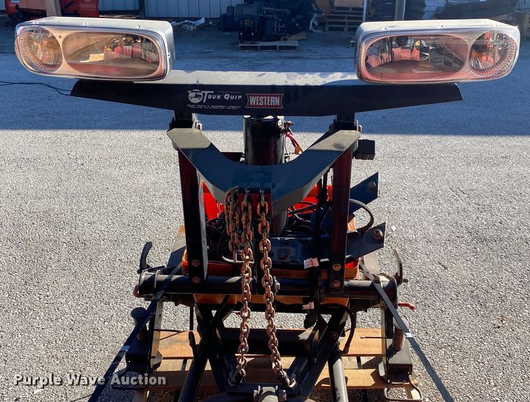 image for item IG9866 Western Pro-Plow  7.5'W snow plow