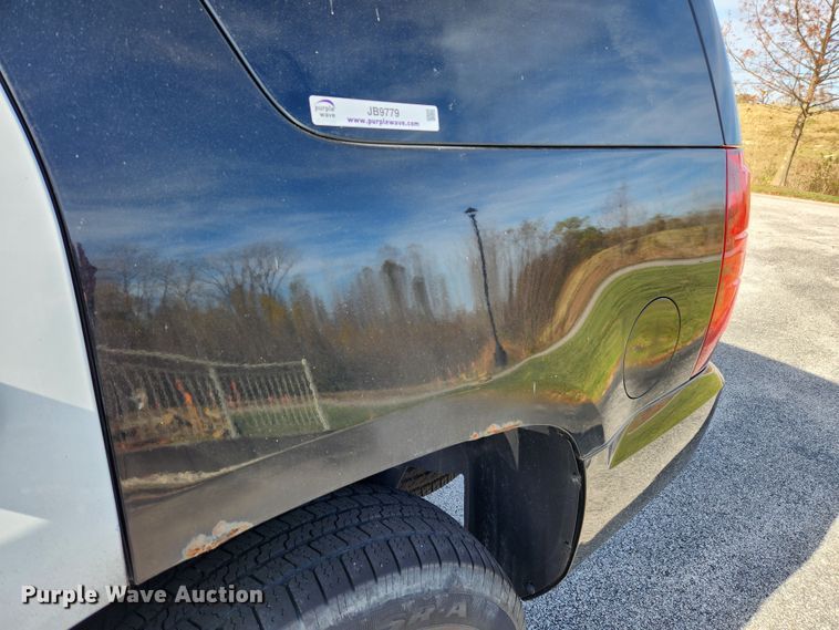 image for item JB9779 2010 Chevrolet Tahoe  SUV