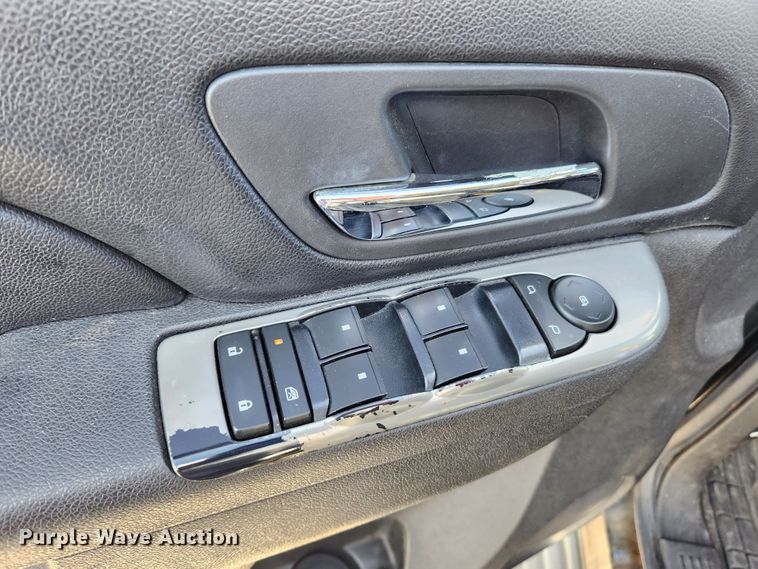 image for item JB9779 2010 Chevrolet Tahoe  SUV