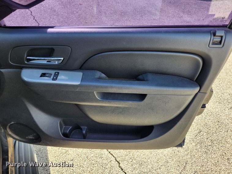 image for item JB9779 2010 Chevrolet Tahoe  SUV