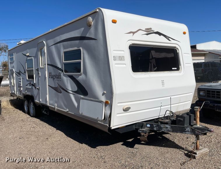 image for item JD9836 2005 Forest River Flagstaff  camper