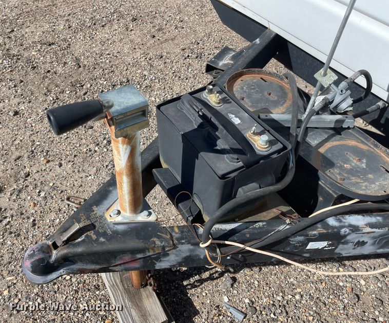 image for item JD9836 2005 Forest River Flagstaff  camper