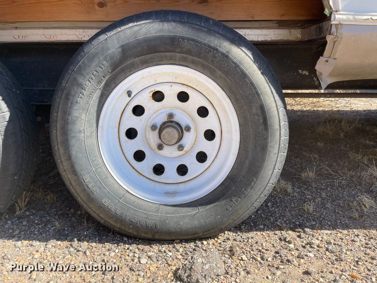 image for item JD9836 2005 Forest River Flagstaff  camper