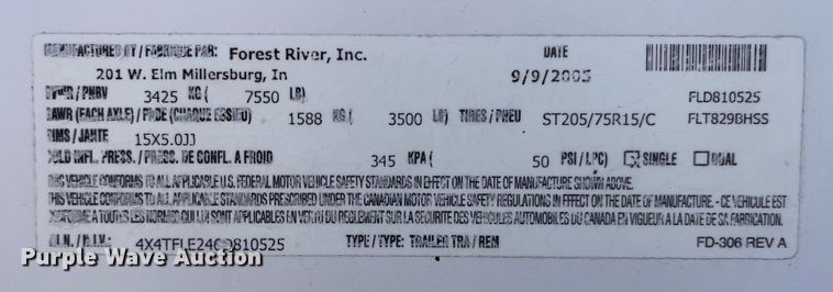 image for item JD9836 2005 Forest River Flagstaff  camper