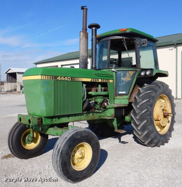 image for item JL9794 1978 John Deere 4440  tractor